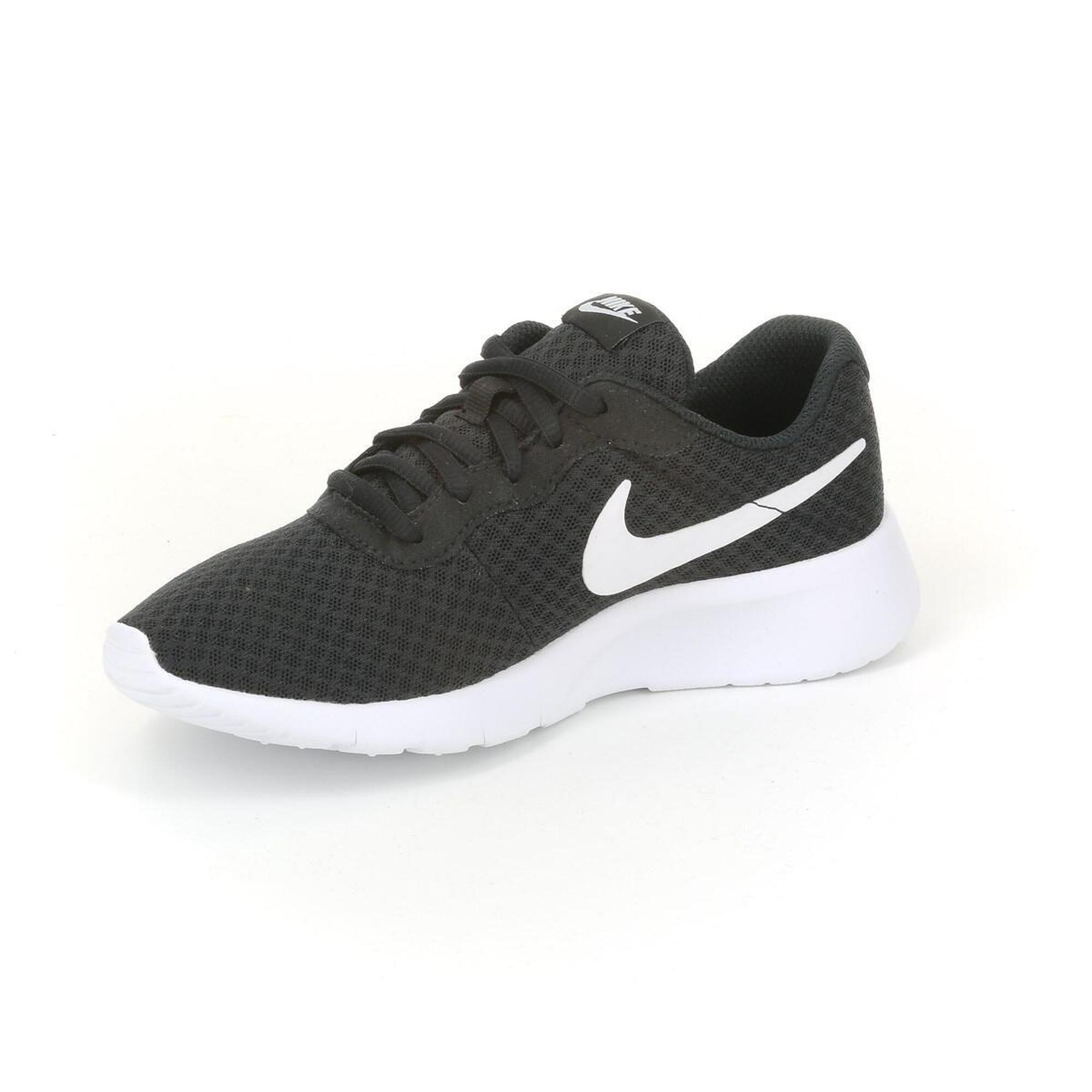 Chaussures marche sportive enfant Tanjun noir / blanc Chaussures marche sportive enfant Tanjun noir / blanc